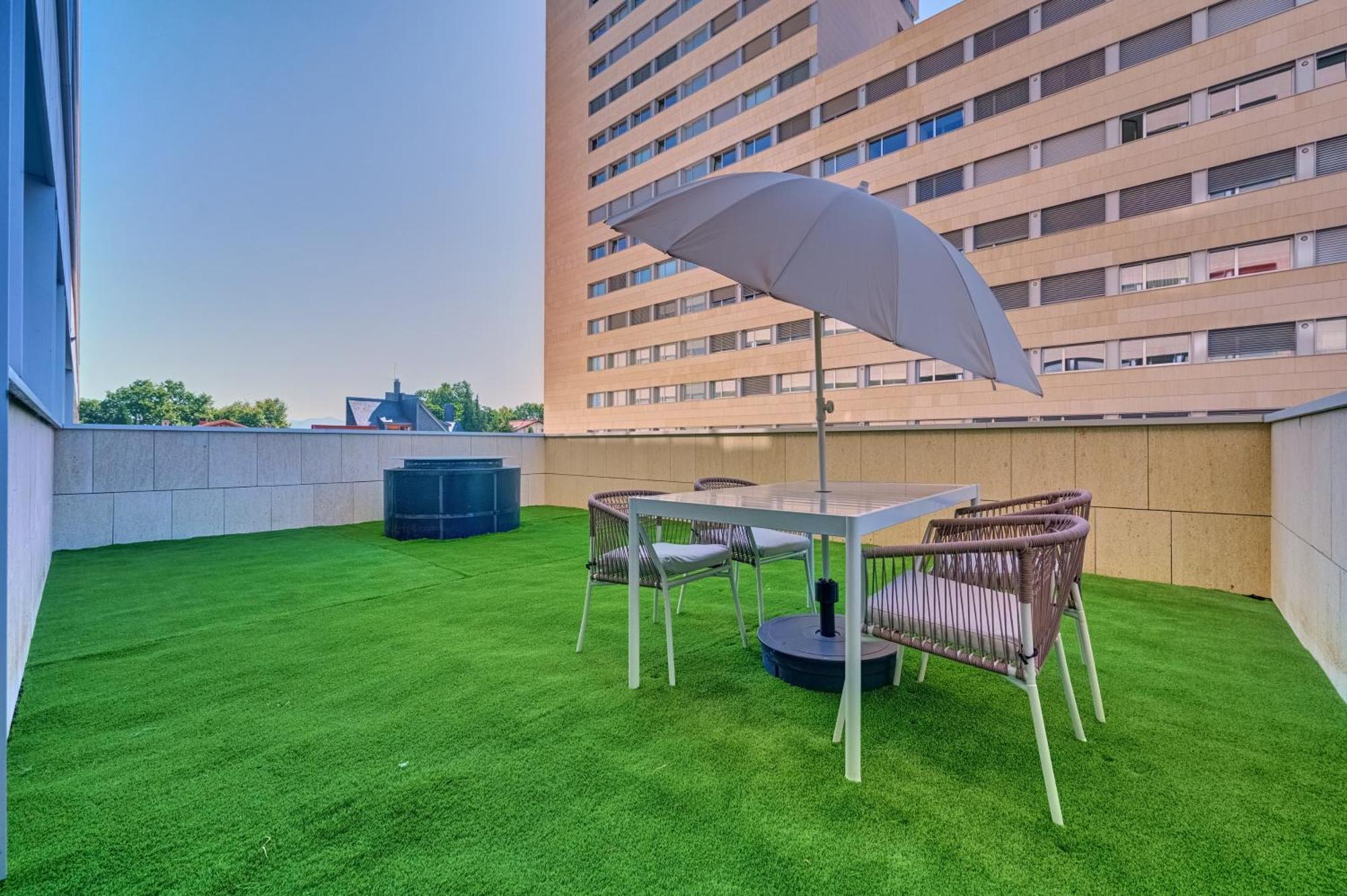 Apartamento Salesianos By Clabao Pamplona Exteriör bild